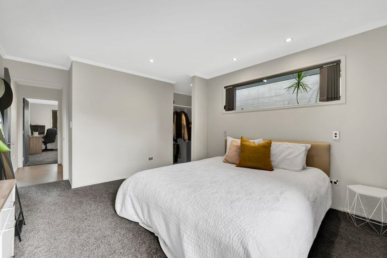 Photo of property in 2/297 Carrington Street, Vogeltown, New Plymouth, 4310