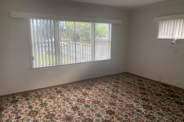Photo of property in 42 Sunnyside Crescent, Papatoetoe, Auckland, 2025