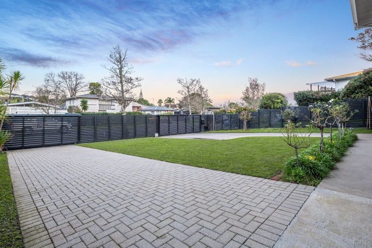 Photo of property in 10 Seine Road, Forrest Hill, Auckland, 0620