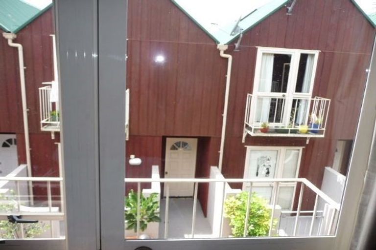 Photo of property in 24-25/66 Mount Eden Road, Mount Eden, Auckland, 1024