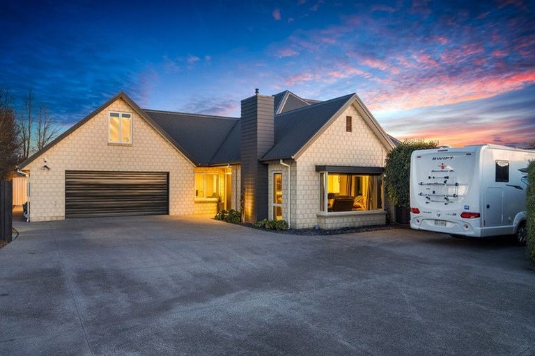 Photo of property in 33 Oak Tree Lane, Rolleston, 7614