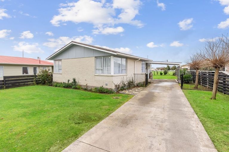 Photo of property in 14 Grenville Street, Levin, 5510