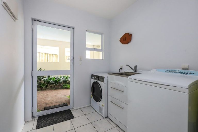 Photo of property in 132 Priestley Terrace, Bluff Hill, Napier, 4110