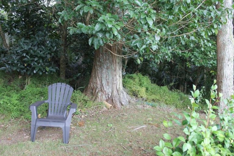 Photo of property in 16 Whaka Street, Maungaturoto, 0520