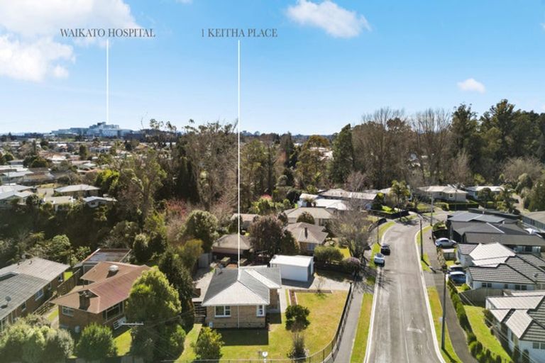 Photo of property in 1 Keitha Place, Glenview, Hamilton, 3206