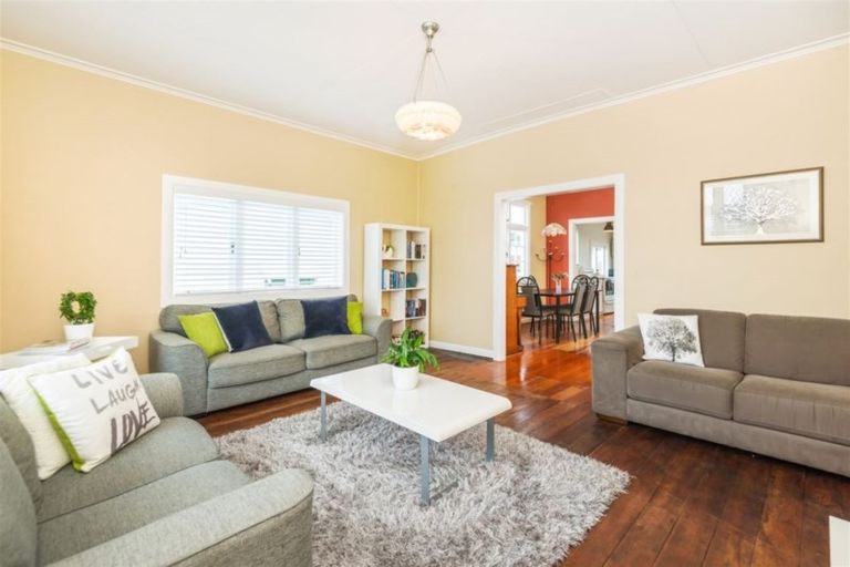 Photo of property in 13 Aramoana Avenue, Devonport, Auckland, 0624
