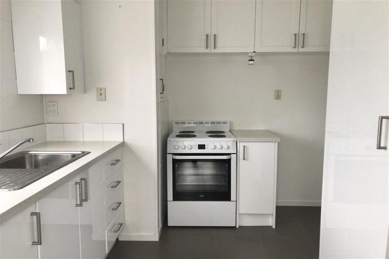 Photo of property in 1/762 Beach Road, Browns Bay, Auckland, 0630