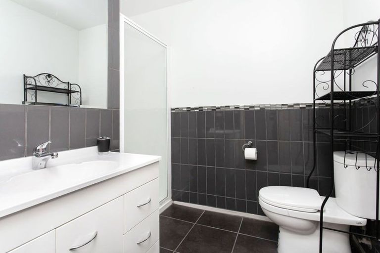 Photo of property in 9g Crohane Place, Addington, Christchurch, 8024