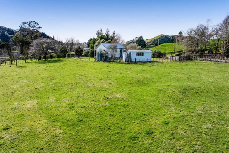 Photo of property in 2445 Tarata Road, Tarata, Inglewood, 4387