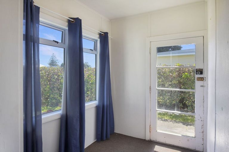 Photo of property in 68 Moana Street, Otaki Beach, Otaki, 5512
