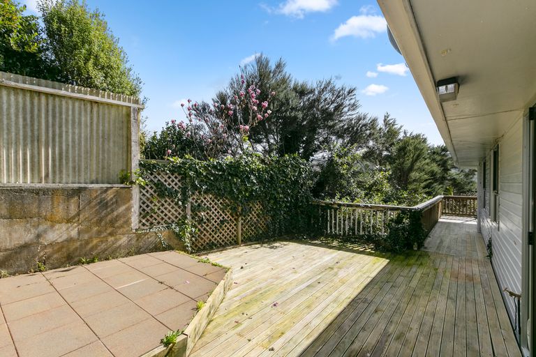 Photo of property in 110 Holborn Drive, Stokes Valley, Lower Hutt, 5019