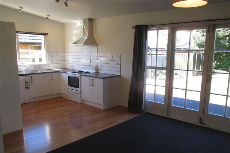 Photo of property in 58 Winton Street, St Albans, Christchurch, 8014