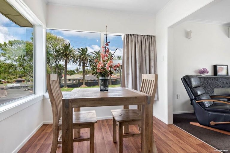 Photo of property in 25 Kayes Road, Pukekohe, 2120