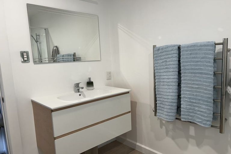 Photo of property in 46 Surf Road, Stanmore Bay, Whangaparaoa, 0932