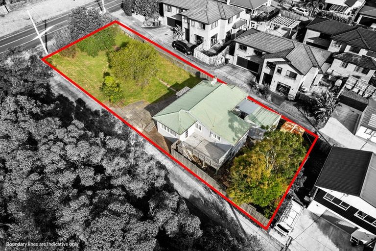 Photo of property in 692 Beach Road, Browns Bay, Auckland, 0630