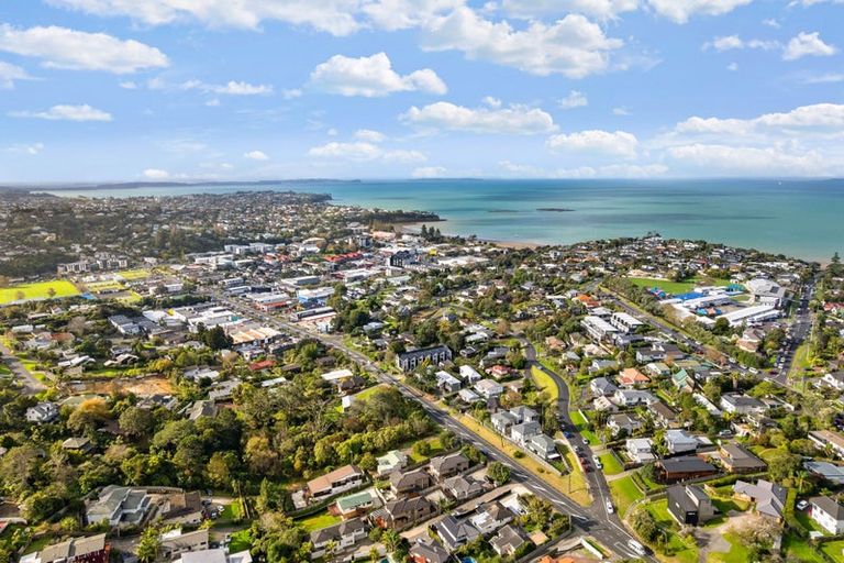 Photo of property in 692 Beach Road, Browns Bay, Auckland, 0630