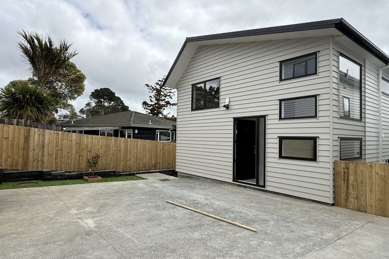 Photo of property in 25d Withers Road, Glen Eden, Auckland, 0602