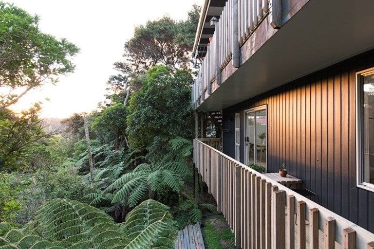 Photo of property in 1/26 Bryers Place, Bayview, Auckland, 0629