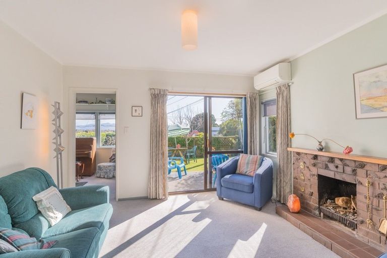 Photo of property in 36 Moana Road, Paraparaumu, 5032