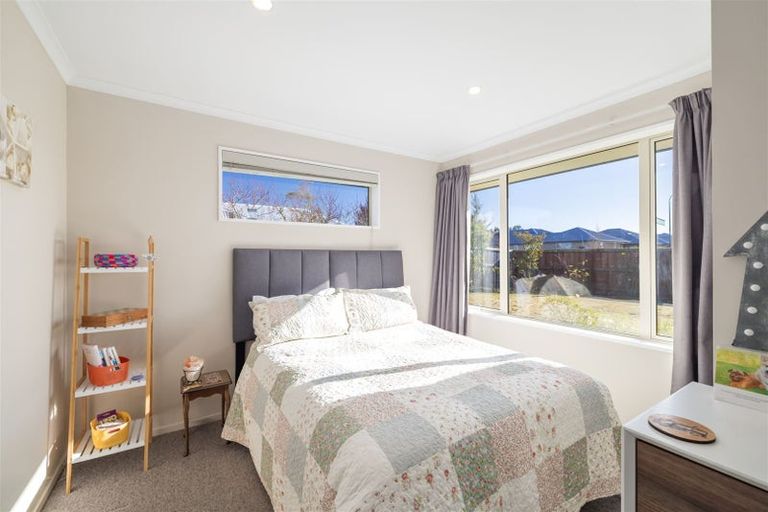 Photo of property in 25 Walnut Way, Rangiora, 7400