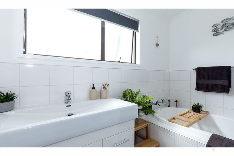 Photo of property in 92 Cox Street, Geraldine, 7930