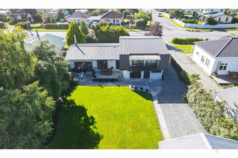 Photo of property in 92 Cox Street, Geraldine, 7930