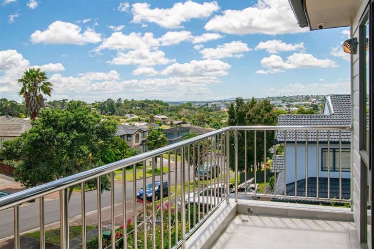 Photo of property in 76 San Valentino Drive, Henderson, Auckland, 0612