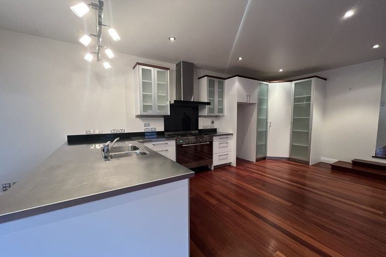 Photo of property in 185 Muritai Road, Eastbourne, Lower Hutt, 5013