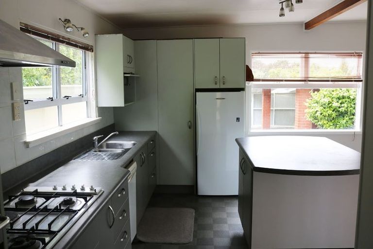 Photo of property in 29 Magnolia Grove, Maungaraki, Lower Hutt, 5010