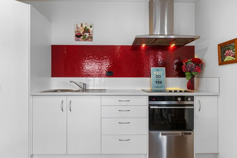 Photo of property in 11 Kamahi Crescent, Papamoa Beach, Papamoa, 3118