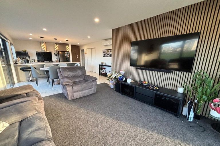 Photo of property in 5 Poutawa Lane, Clarks Beach, 2122