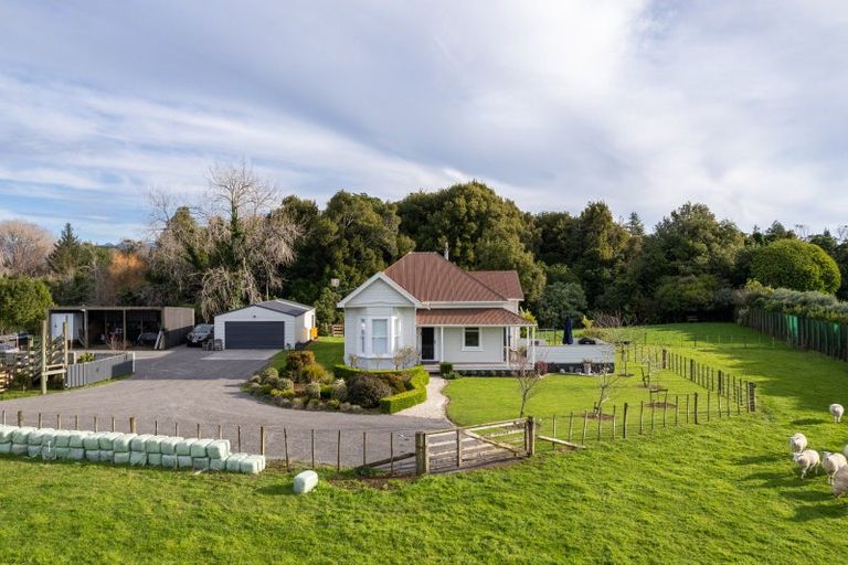 Photo of property in 458 Mountain Road, Lepperton, New Plymouth, 4373