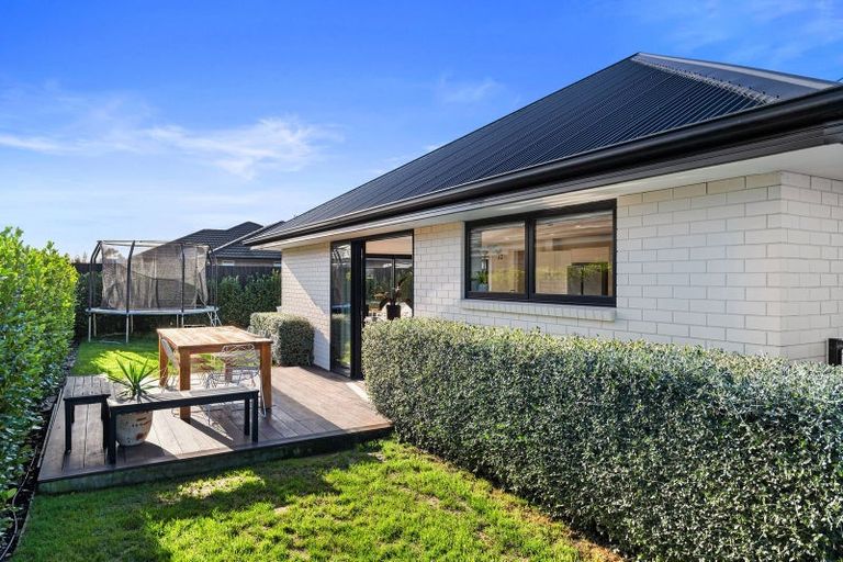 Photo of property in 32 Whincops Road, Halswell, Christchurch, 8025