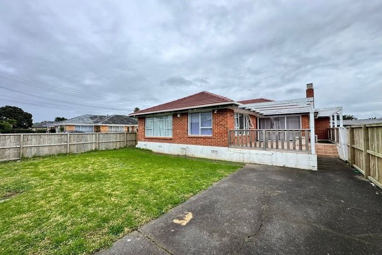 Photo of property in 1/24 Overton Road, Papatoetoe, Auckland, 2025