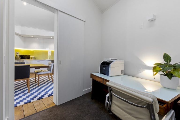 Photo of property in 27 Arrowtn-lke Hayes Road, Lake Hayes, Queenstown, 9371