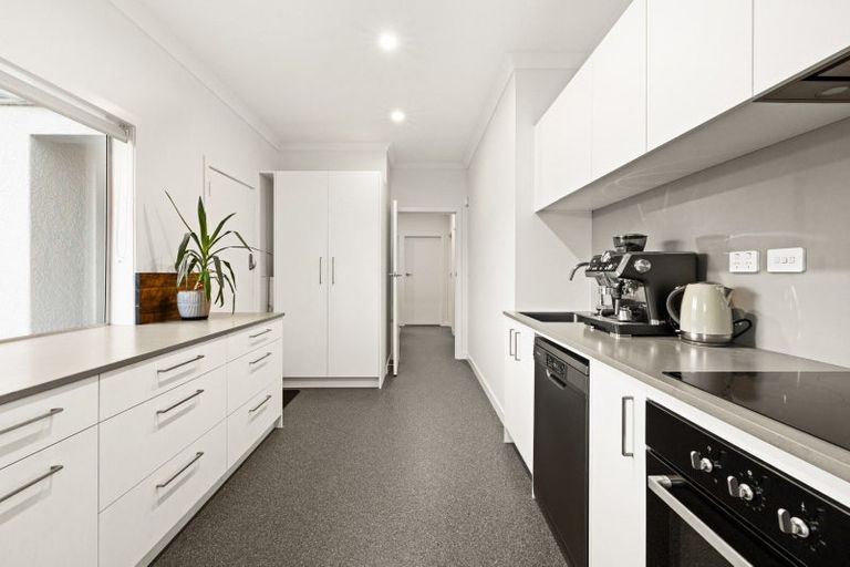 Photo of property in 26 Lee Road, Taradale, Napier, 4112