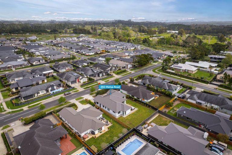 Photo of property in 202 Matua Road, Kumeu, 0810