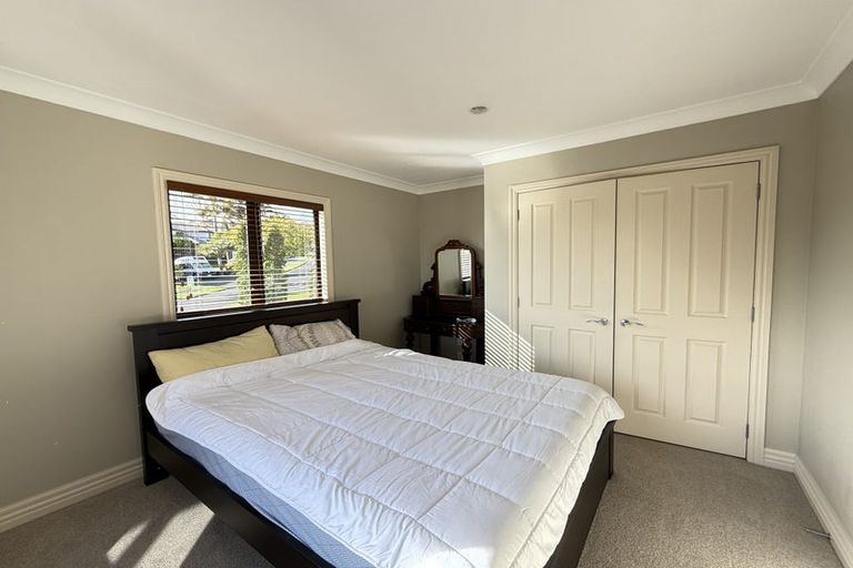 Photo of property in 11 Dunvegan Rise, East Tamaki Heights, Auckland, 2016