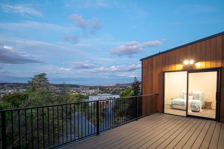 Photo of property in 10 Hawkdun Place, Bridge Hill, Alexandra, 9320