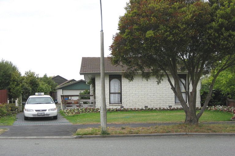 Photo of property in 258 Queenspark Drive, Parklands, Christchurch, 8083