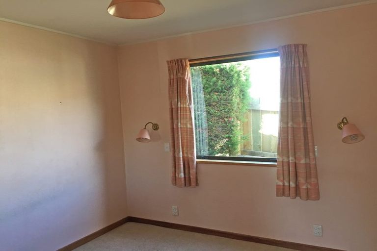 Photo of property in 27 Beacon Point Road, Wanaka, 9305