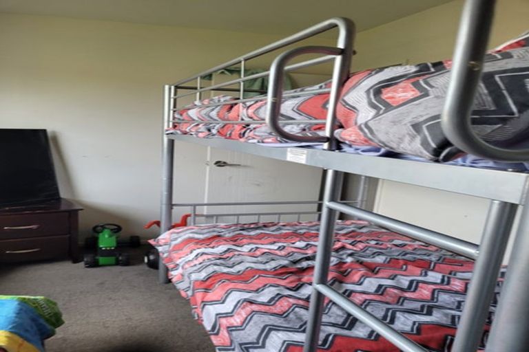 Photo of property in 10d Kelkirk Street, Kelston, Auckland, 0602