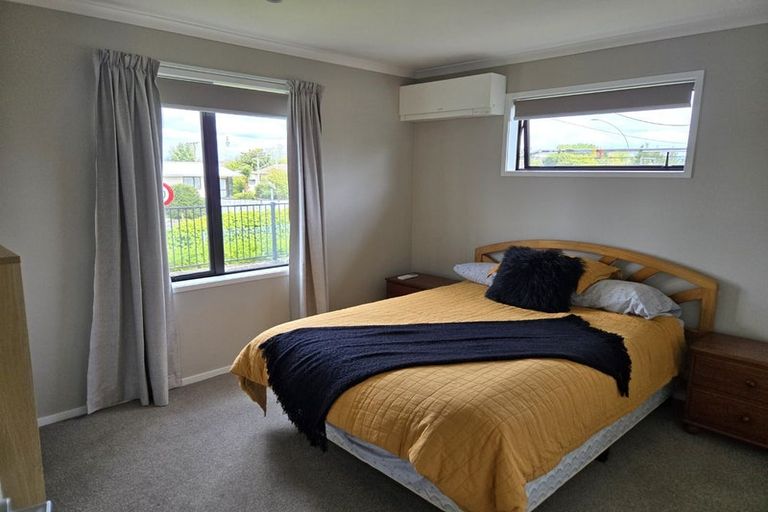 Photo of property in 1/144 Forest Lake Road, Forest Lake, Hamilton, 3200