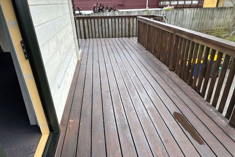 Photo of property in 28 Hiwihau Place, Glenfield, Auckland, 0629