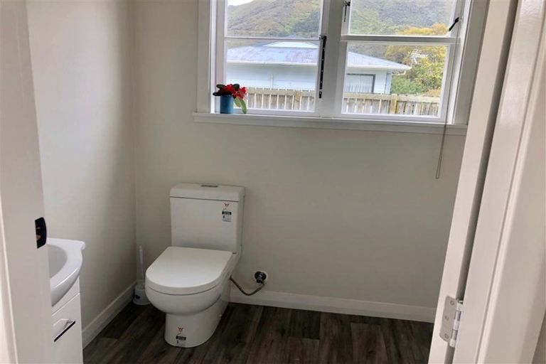 Photo of property in 1/126 Waiwhetu Road, Waterloo, Lower Hutt, 5011