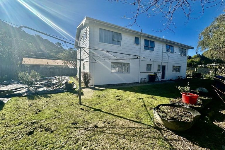 Photo of property in 1 Dorset Street, Picton, 7220