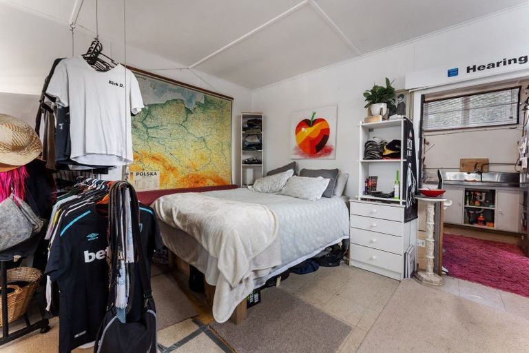 Photo of property in 68 Pinehaven Road, Pinehaven, Upper Hutt, 5019