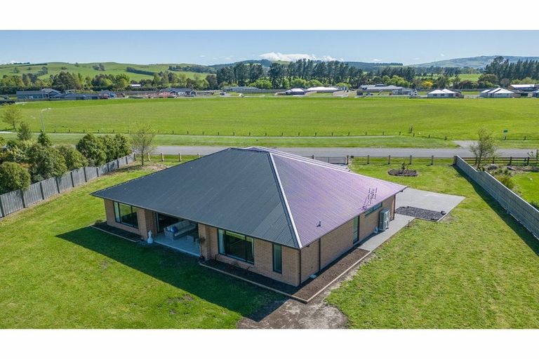 Photo of property in 9 Fantail Avenue, Amberley, 7410