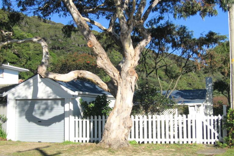 Photo of property in 5 Kauri Street, Eastbourne, Lower Hutt, 5013