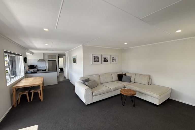 Photo of property in 16 Camellia Avenue, Bell Block, New Plymouth, 4312